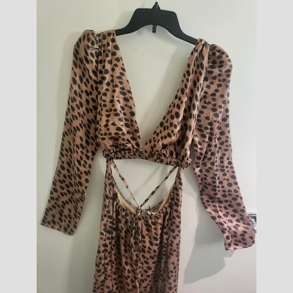 WeWoreWhat Cut Out Satin Leopard Animal Print Midi Dress - Picture 5 of 7